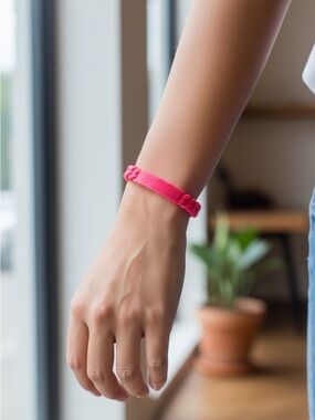 Marc Jacobs Silicone Stretchy Chain Bracelet - unisex. PICK ONE pink/orange